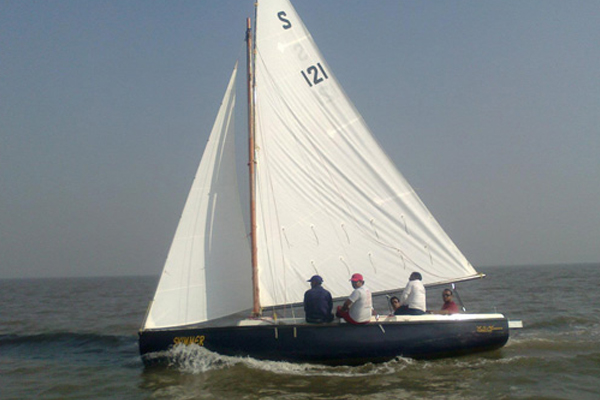 Sailboat on Hire in Mumbai