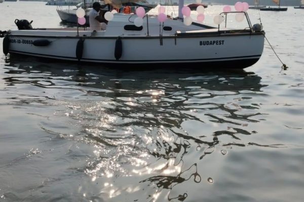 J22 Sail Boat on Charter in Mumbai at Gateway on India